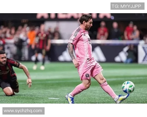 聚焦侧脸瞬间展现足球球星独特魅力与赛场风采 聚焦侧脸瞬间展现足球球星独特魅力与赛场风采