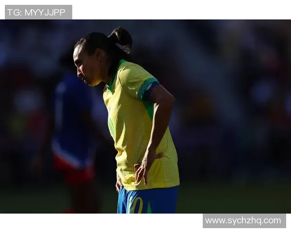 巴西女足球星丹妮埃拉:从传奇到新篇章的突破与坚持 巴西女足球星丹妮埃拉:从传奇到新篇章的突破与坚持