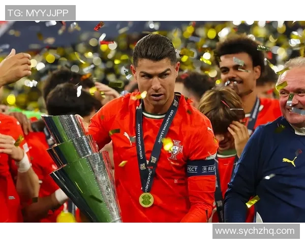 足球巨星C罗来自哪个国家他的传奇故事与成就分析